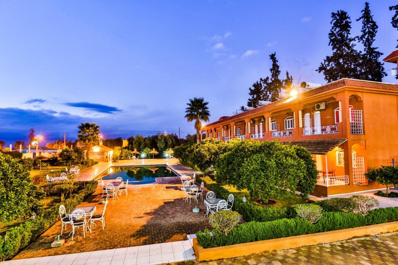 Hotel Complexe El Bassatine Beni Mellal Exterior foto