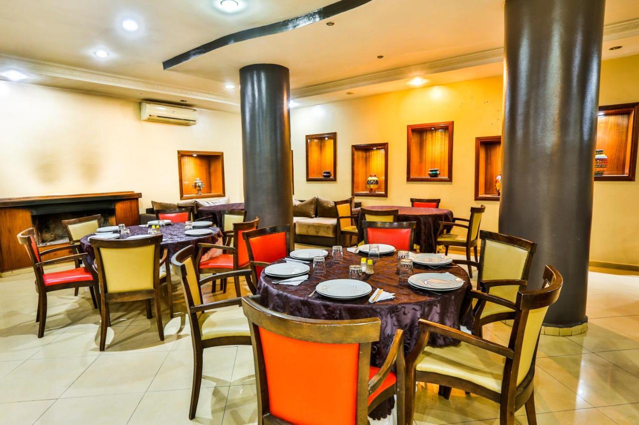 Hotel Complexe El Bassatine Beni Mellal Exterior foto