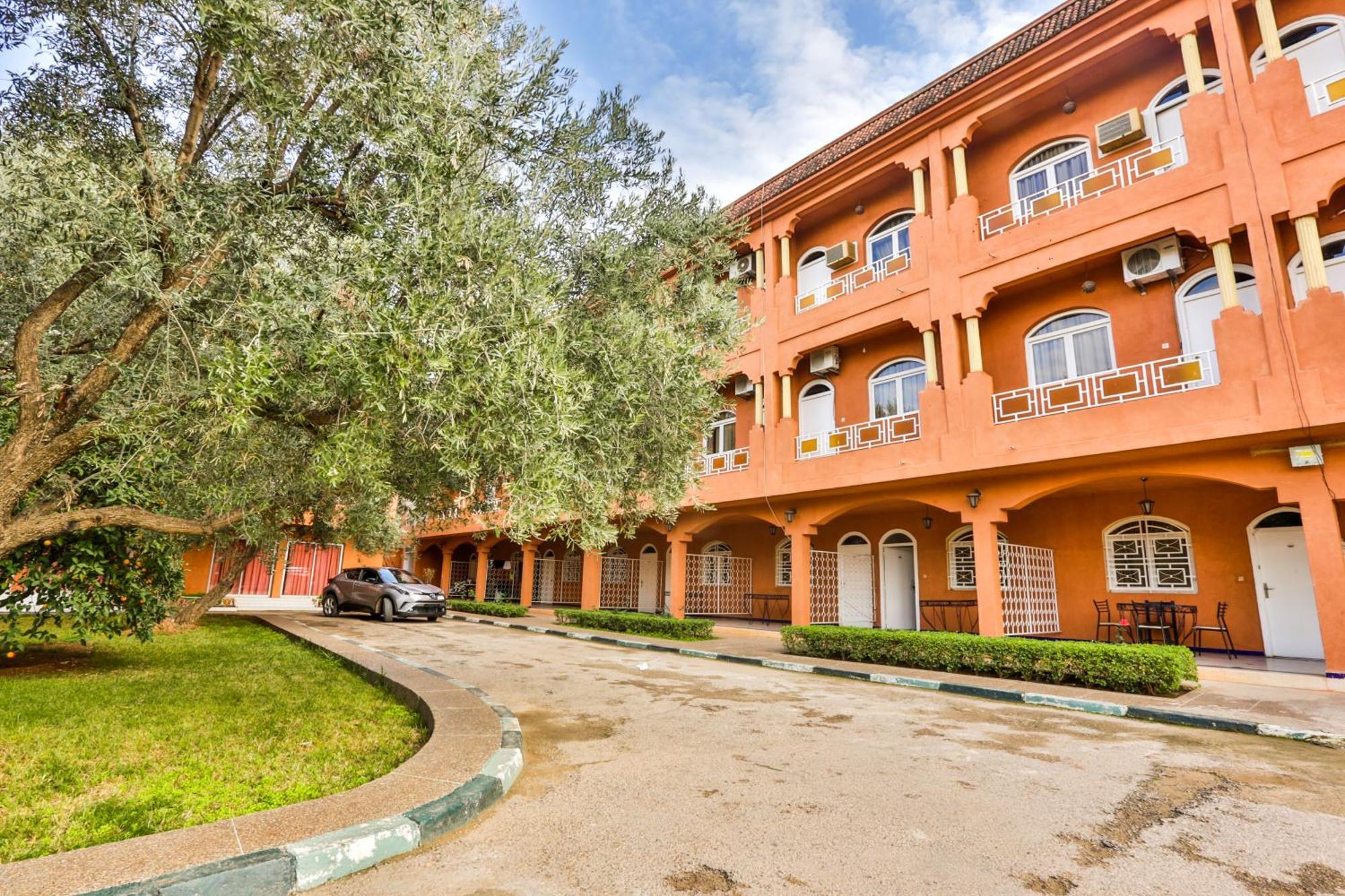 Hotel Complexe El Bassatine Beni Mellal Exterior foto